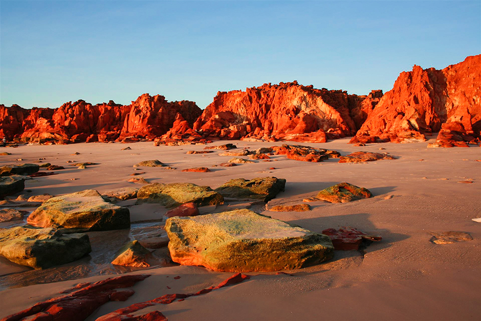 Rugged red rocks on the beach of of Cape Leveque and Dampier Peninsula in Kimberly Region of Western Australia © Vikki Barr